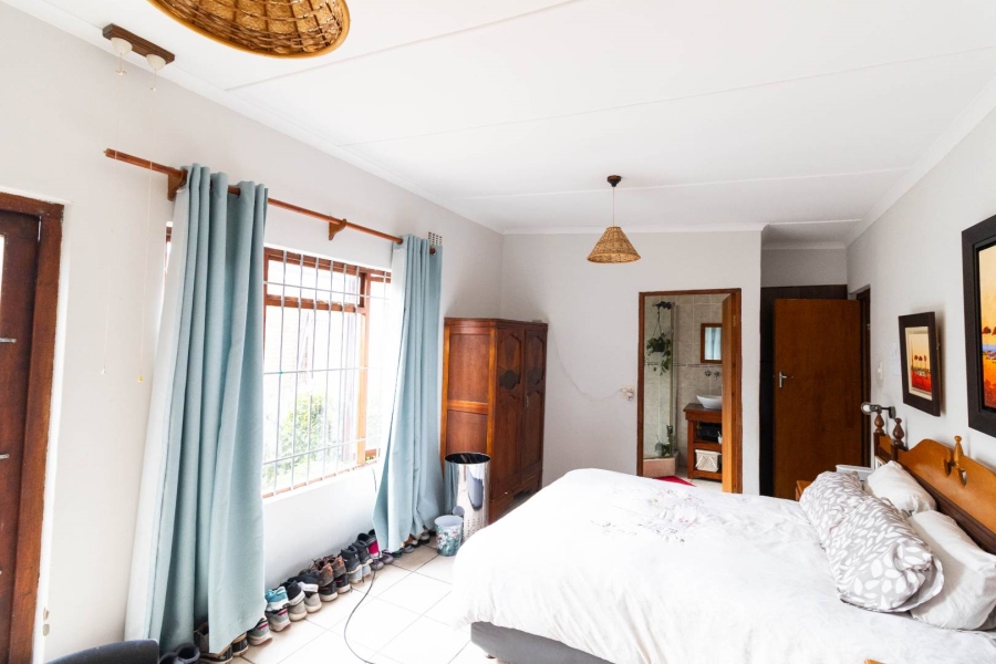 4 Bedroom Property for Sale in Sandbaai Western Cape